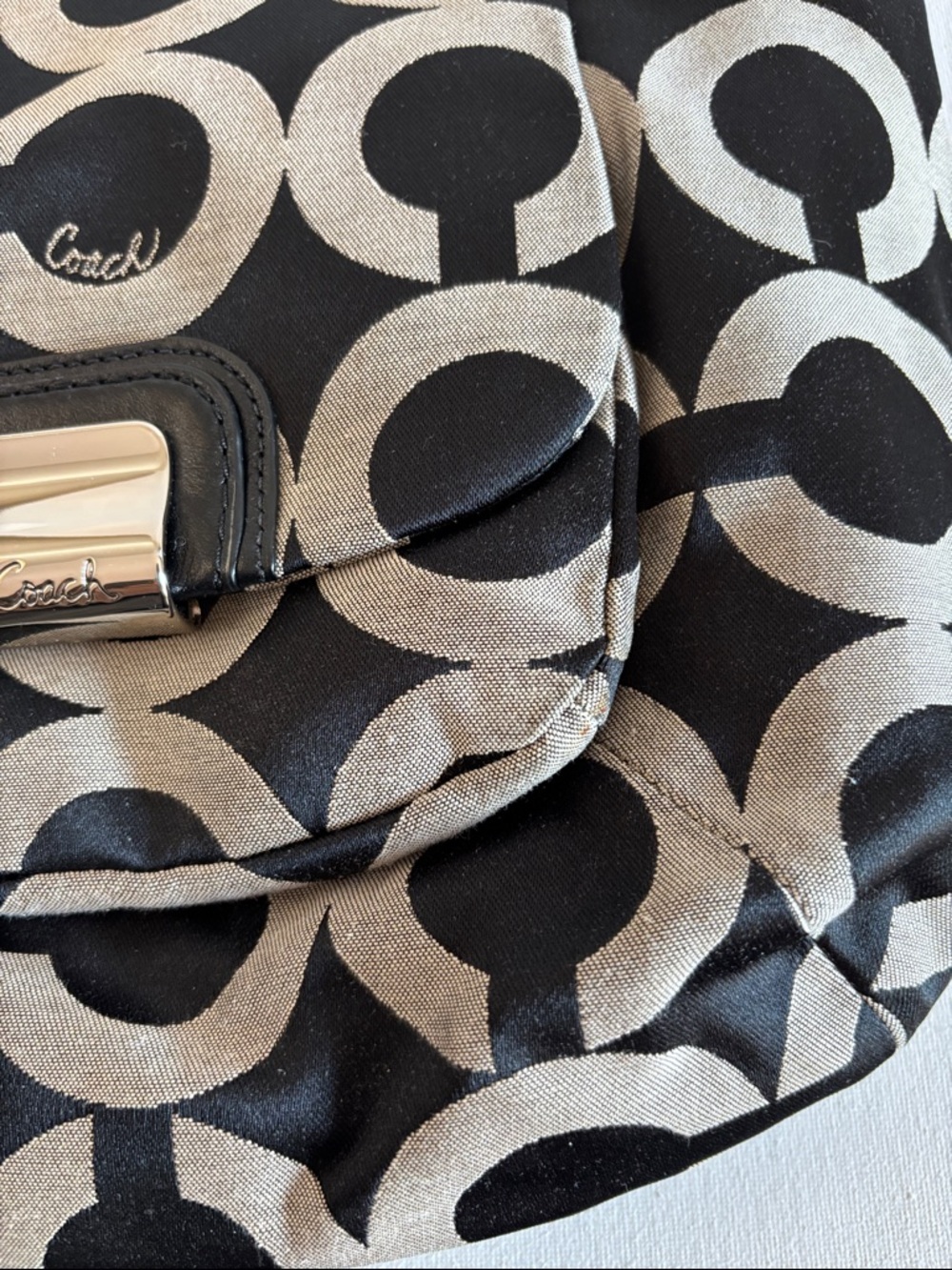 Coach Black & Cream Signature Shoulder Bag - Picture 6 of 16